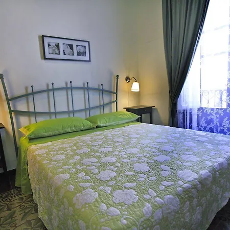 Deco Hotel *